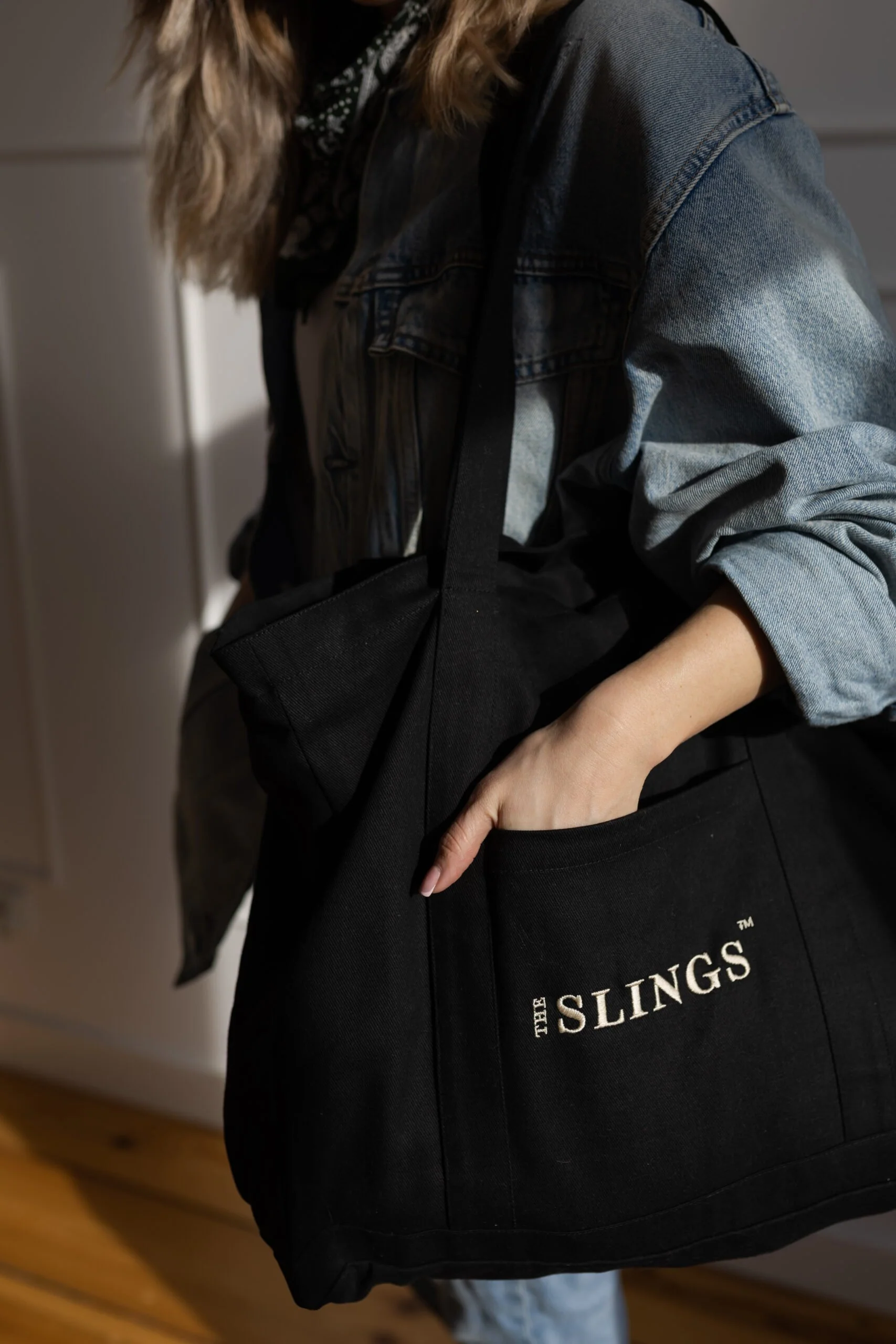 Black Shopper The Slings II - Image 3