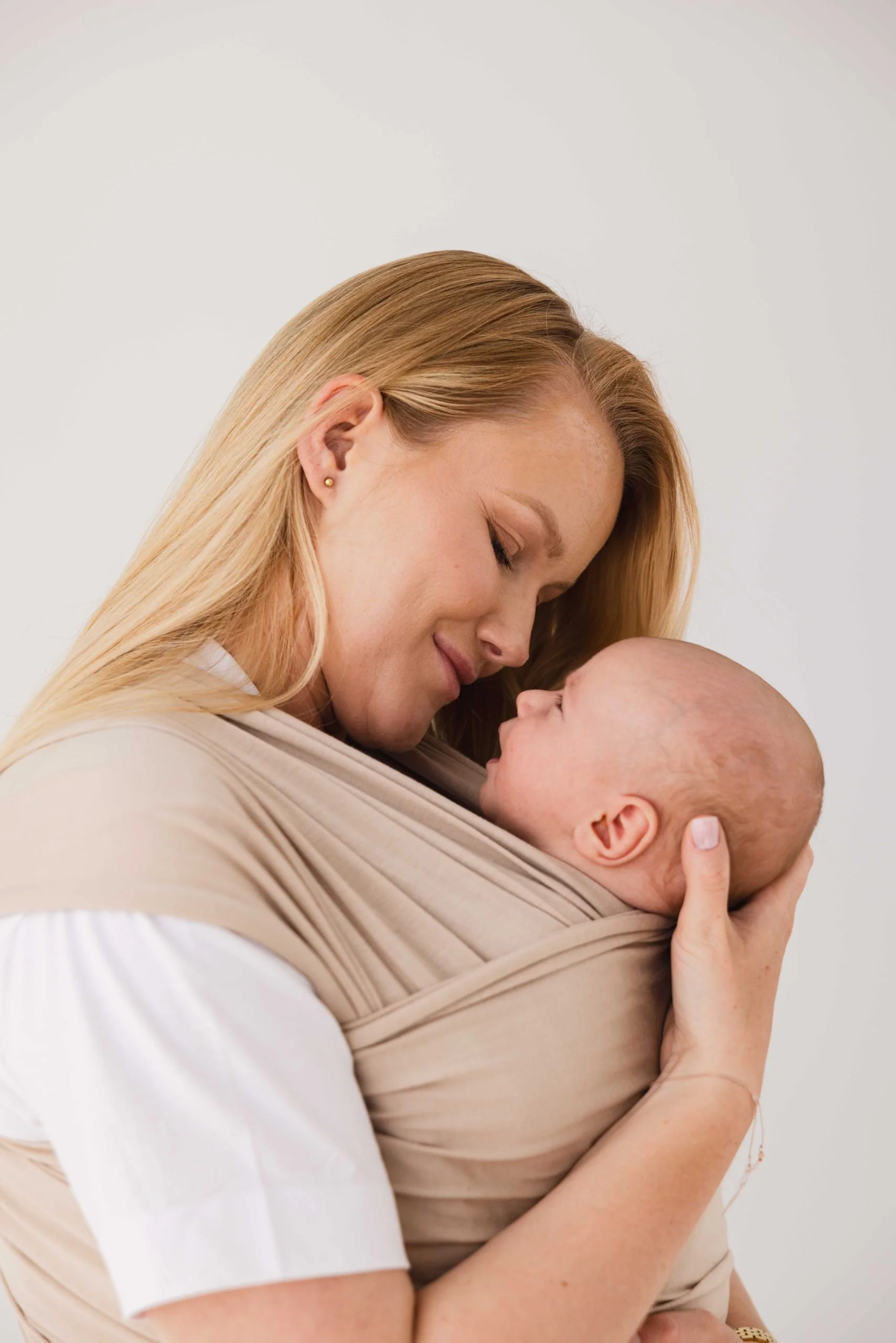 Chusta Elastyczna HugMe Beige - Image 3