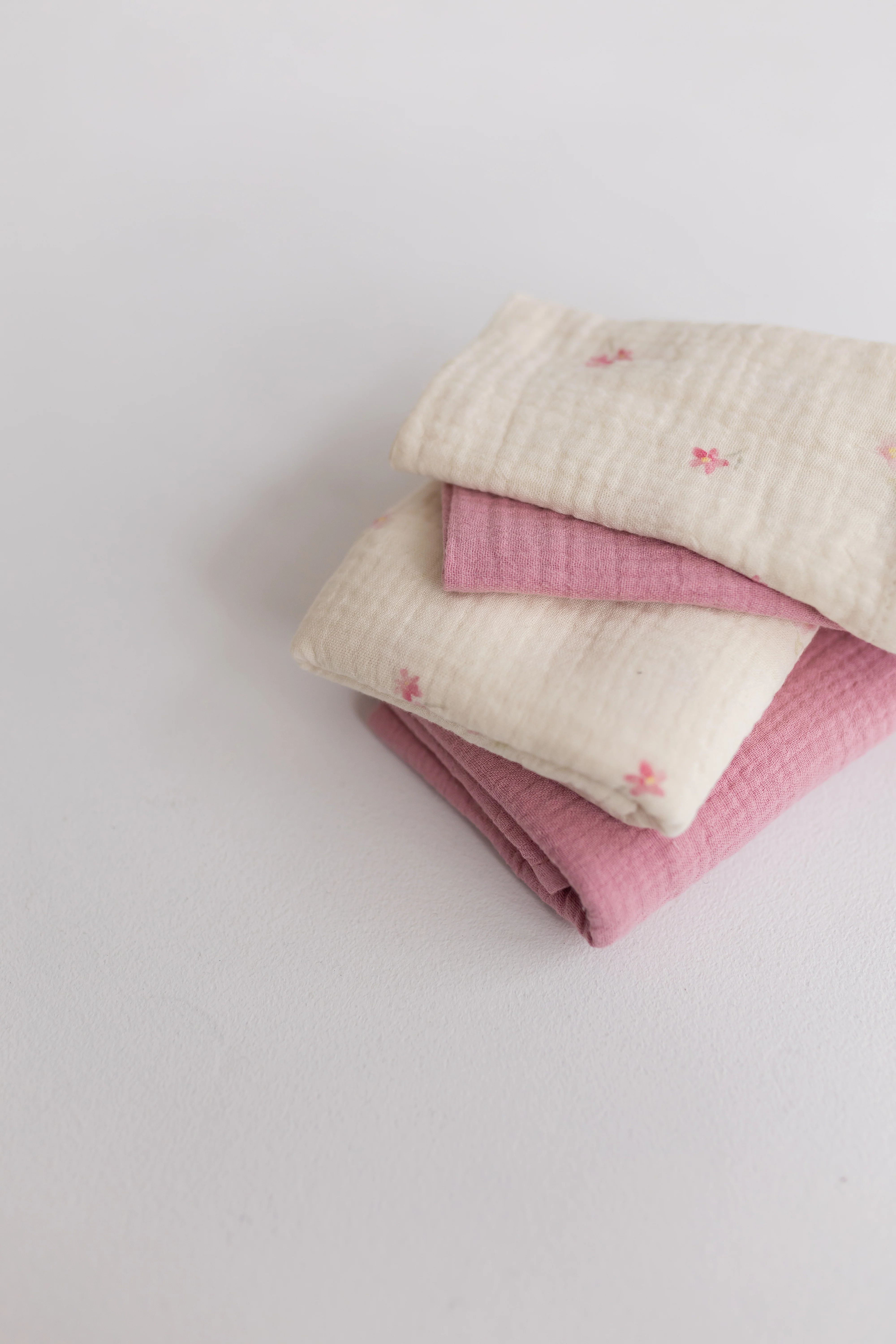 Midi Pink Flora & Raspberry - zestaw midi pieluszek muślinowych - Image 5